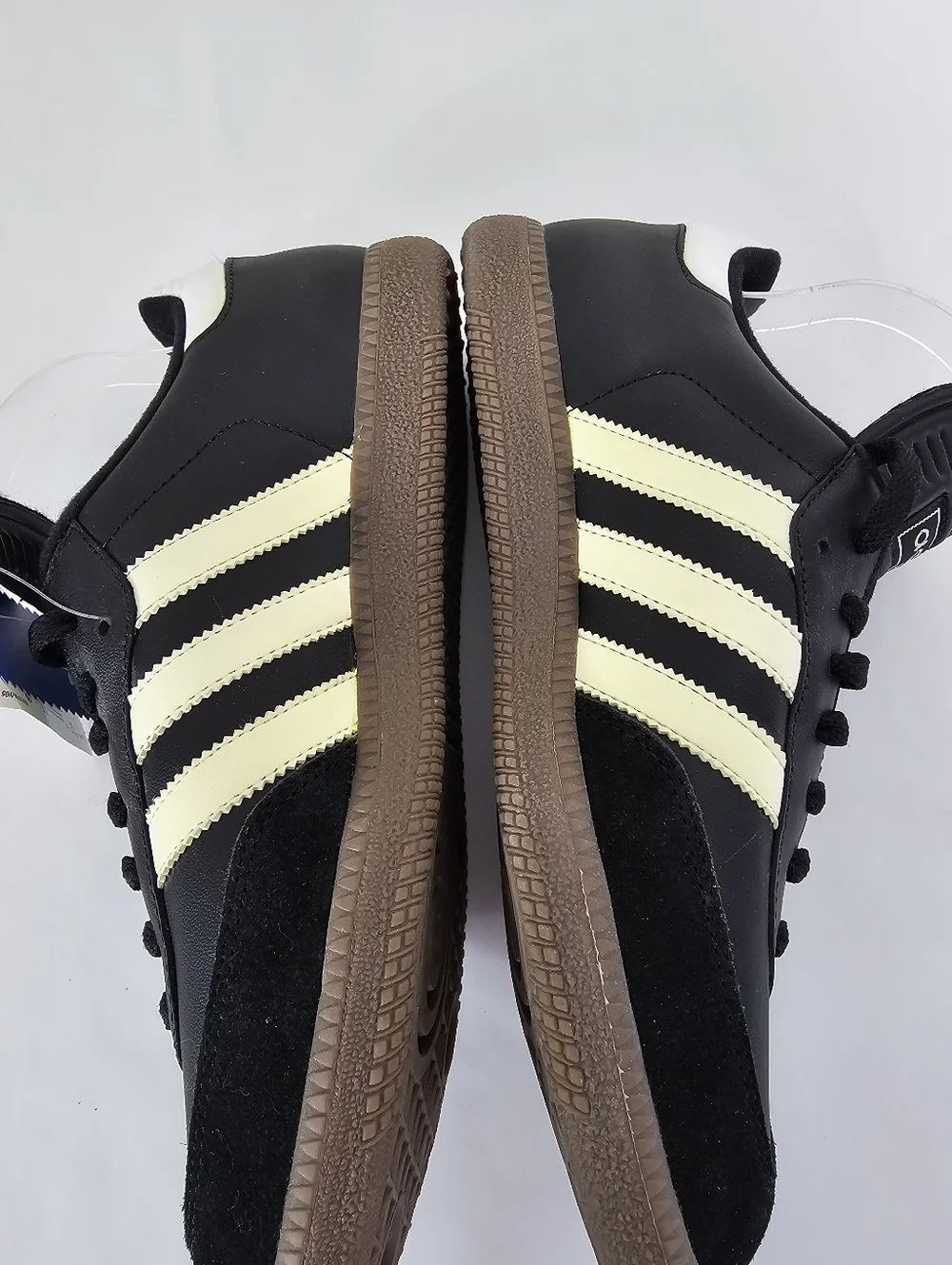 Adidas Samba Classic Sneaker Black White Retro Men's 8 NEW